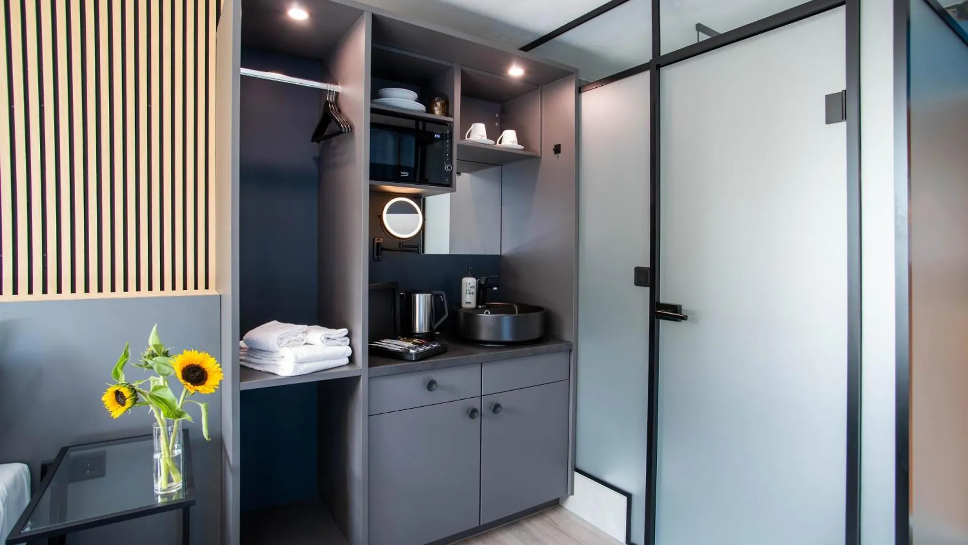 Beevillage Messehotel Hannover Laatzen 2*,  Germany