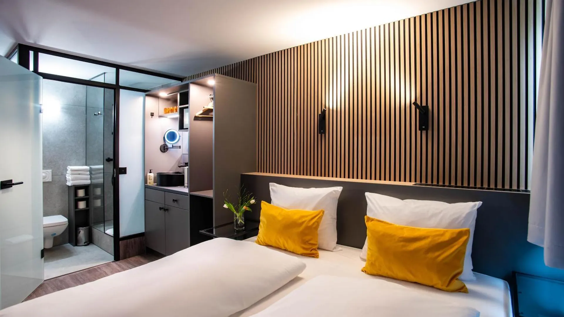 Pro Messe Hotel Hannover Laatzen 2*,  Germania