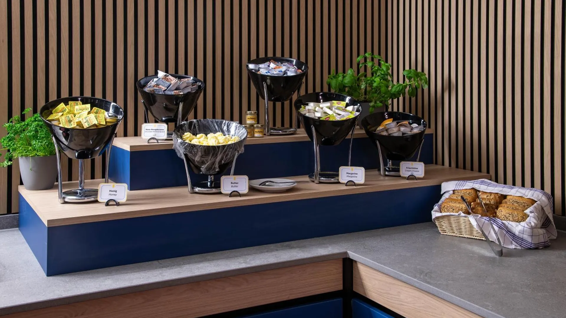 Beevillage Messehotel Hannover Laatzen 2*,